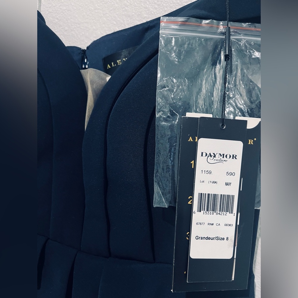 Alexander by Daymor Mother of the bride and Evening dresses 1159 size 8 - Picture 10 of 13